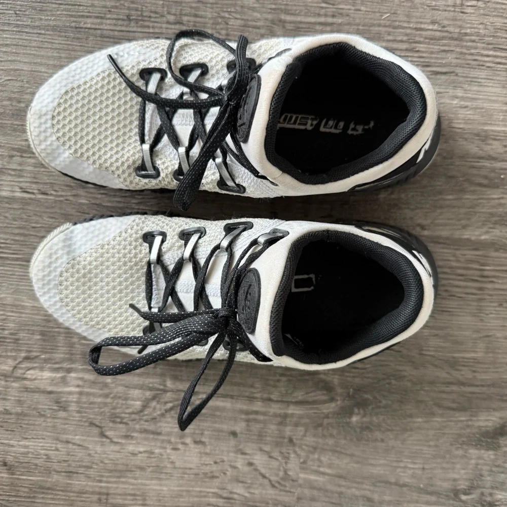 White Nike Metcon 7 - Picture 4 of 5